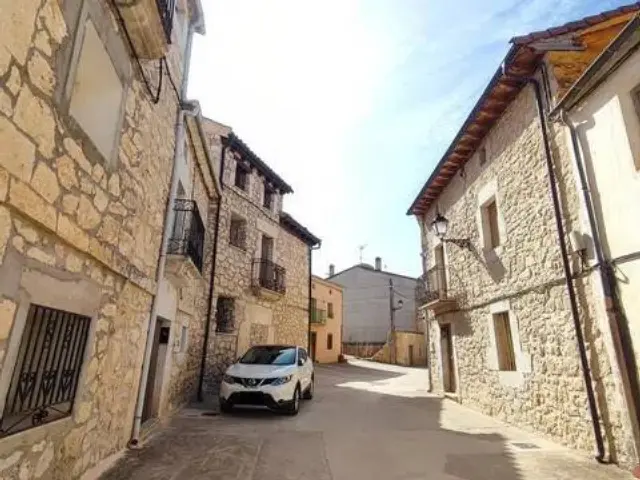 Rustic house in Castillejo de Robledo