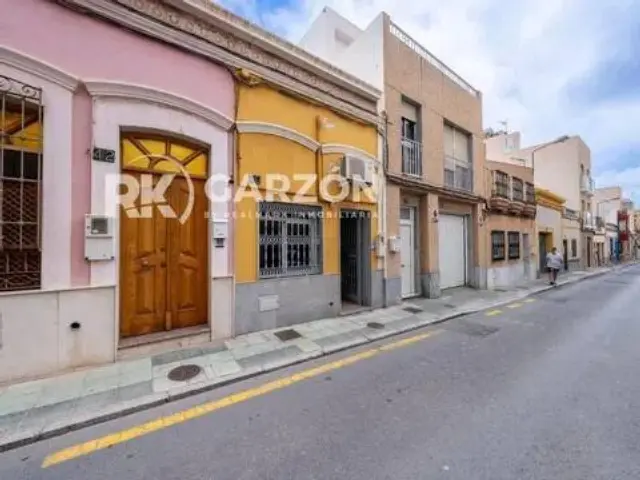 Chalet on Calle del Conde Villamonte