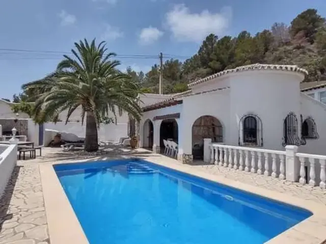 Chalet in Cala Advocat-Baladrar