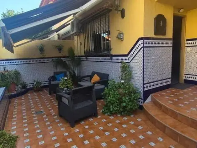 Casa adosada en Entrenúcleos