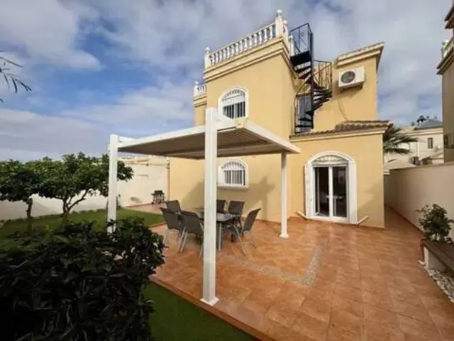 Terraced house in Aguas Nuevas-Torreblanca-Sector 25
