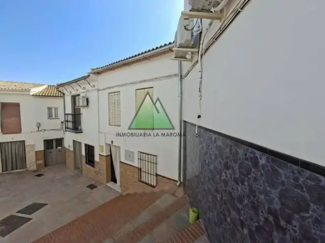 Chalet in Villanueva de Tapia