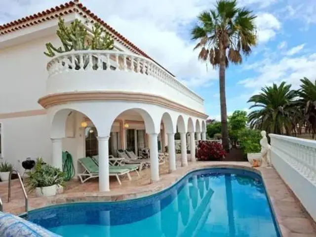 Chalet on Aldaba Street photo 2