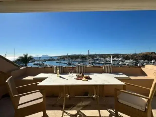 Penthouse in Núcleo photo 2