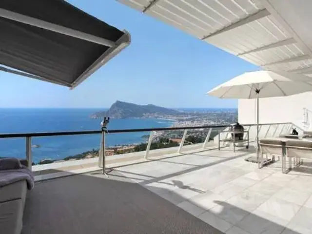Penthouse on Avinguda de Europa photo 18