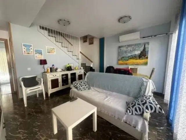 Chalet en Los Puertos-Isla Plana