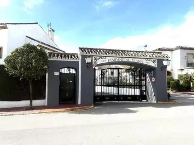 House on Carretera Nal, 170