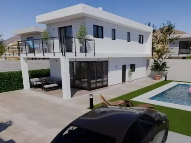 Chalet in Santa Pola
