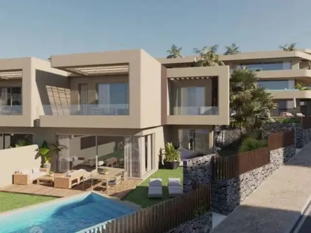 Apartment at Paseo Naranjos Los, 11