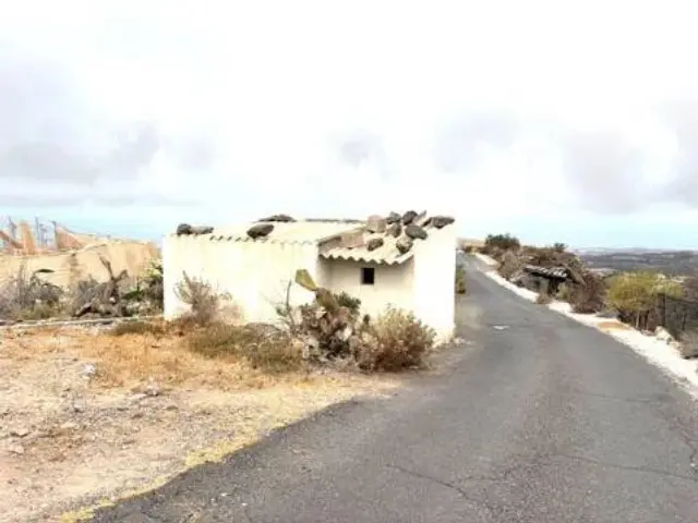 Rustic property in Guía de Isora photo 2