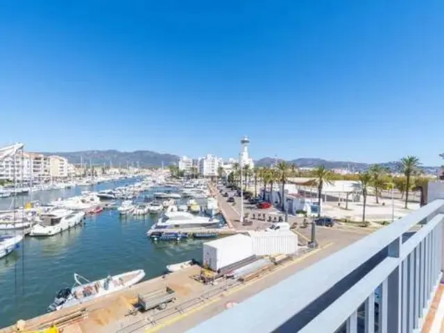 Penthouse at Calle Poblat Tipic-Av. Canal, 21
