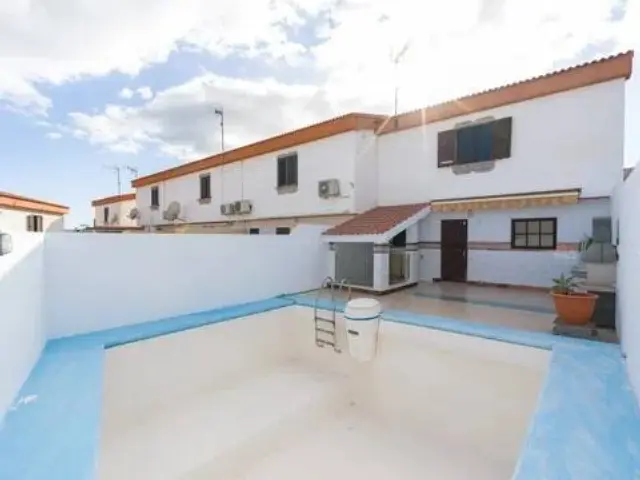 Chalet for sale on Calle Ampliacion Bellavista Ur, 214