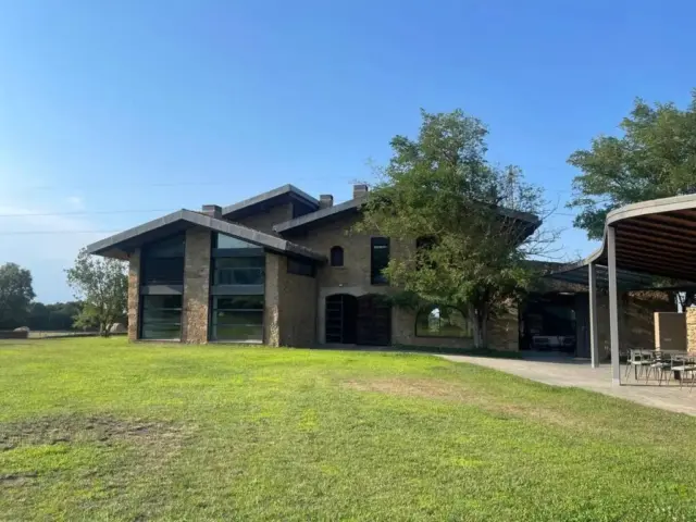 Chalet on Calle Diseminado Afueras-Perat, 4