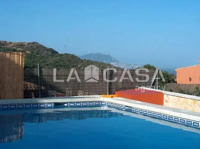 Chalet in El Pelayo-Parques Naturales