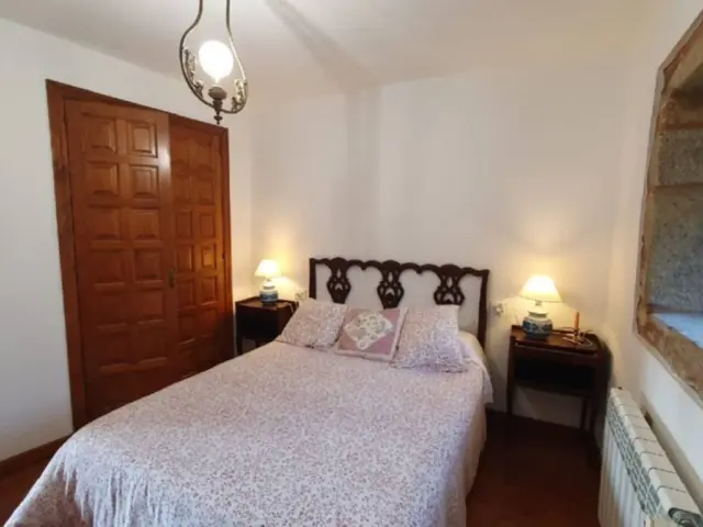 House in Esparis photo 25