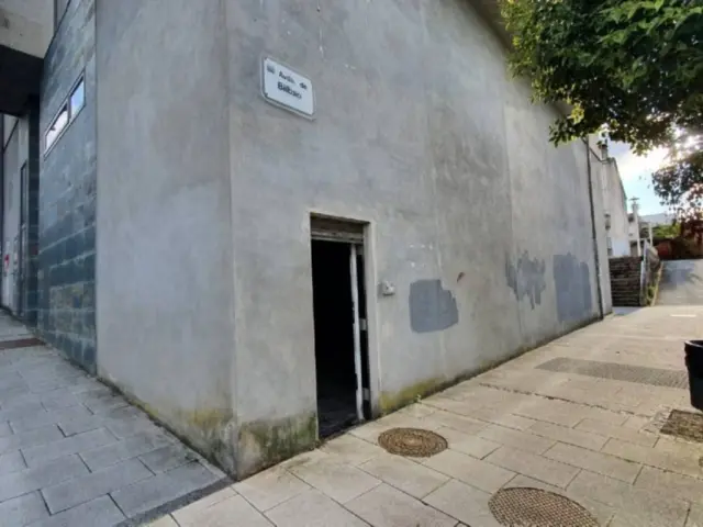 Local comercial en venta en Campus Sur-Santa Marta - Más
