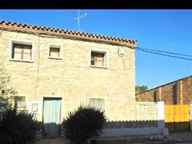 Chalet en Sariñena photo 4