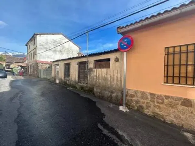 Terraced house on Guindal Street
