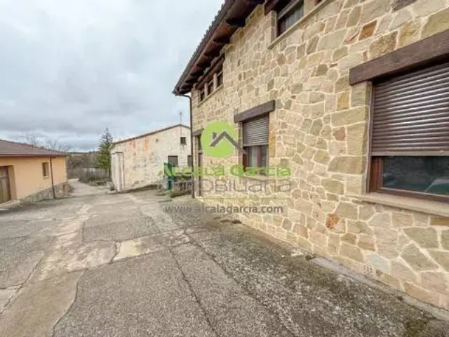 Casa en Espeja de San Marcelino