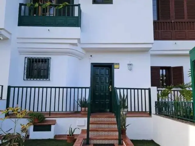 House on Calle Distrito de San Antonio - Las Arenas No Number photo 2