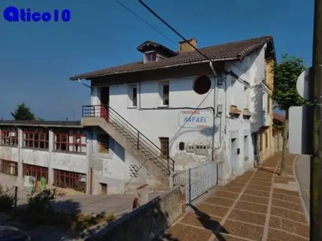 Casa en Avenida de los Monumentos