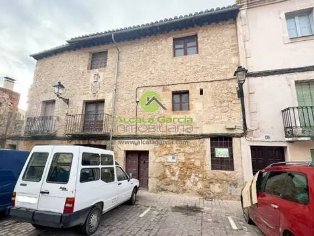 Rustic house on Calle Mayor