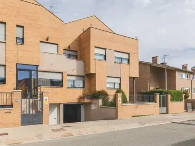 Semi-detached house in Zizur Mayor - Zizur Nagusia