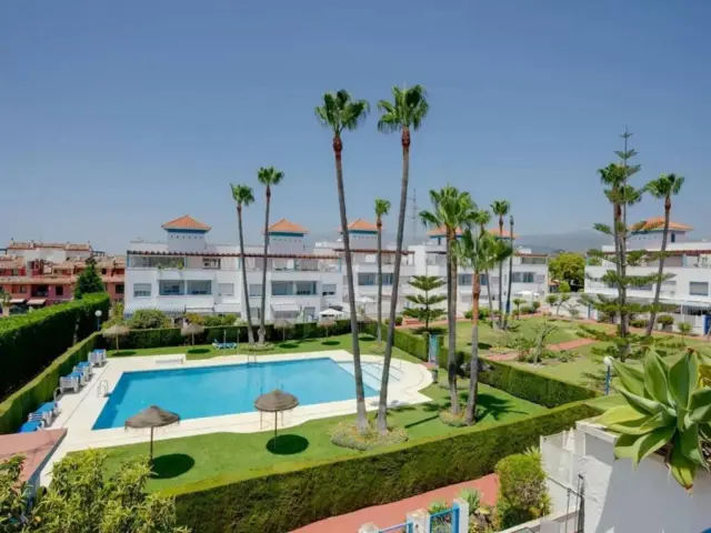 Chalet on Avenida de Benamara