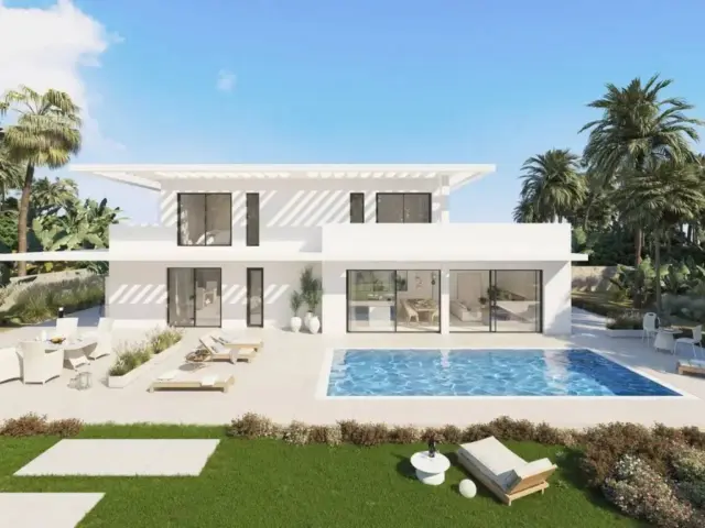 Chalet on Calle Parque Central, 52
