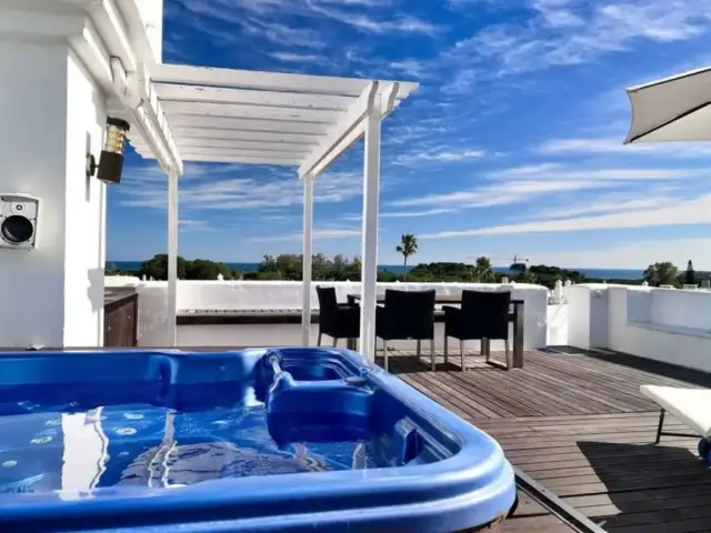 Duplex penthouse in Estepona