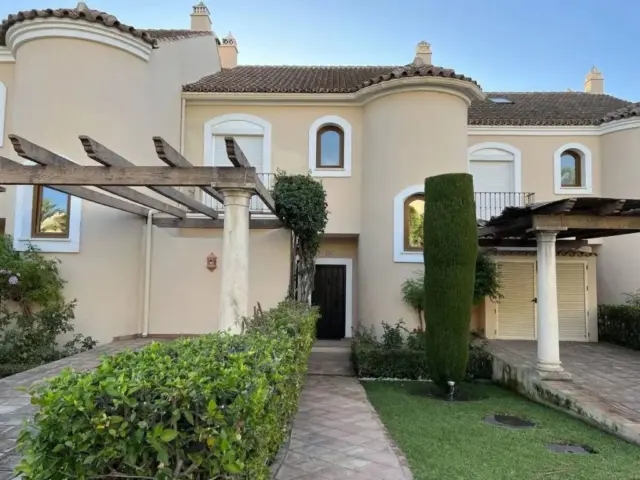 Chalet on Calle Calendula, 50