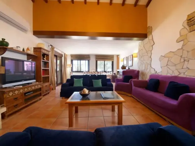 Chalet on Avenida de España