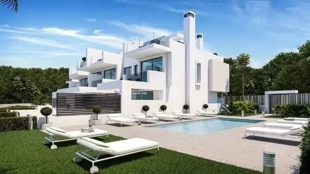 Chalet on Urbanizacion Playa de Guadalobon Street, 9