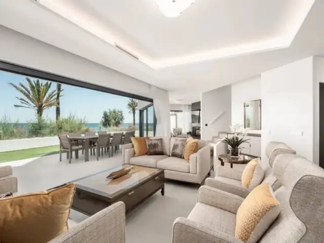 Chalet on Calle Parque Central, 5