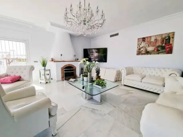 Chalet on Calle del Azahar