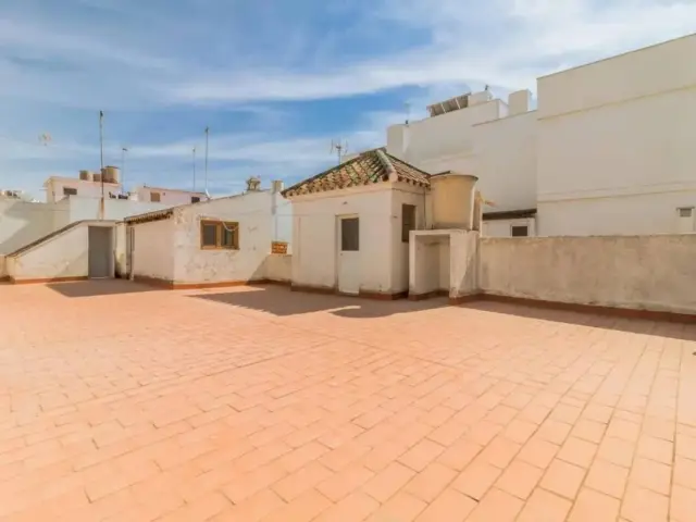 Chalet on Calle Parque Central, 5