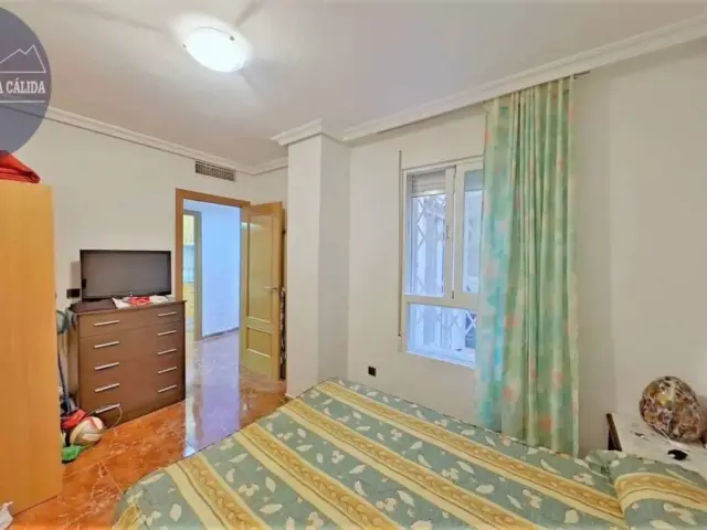 Apartment on Calle del Ciclista Julián Hernández, Zaragoza photo 8