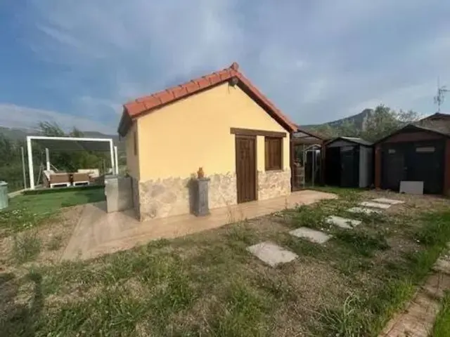 Casa rústica en Nalda