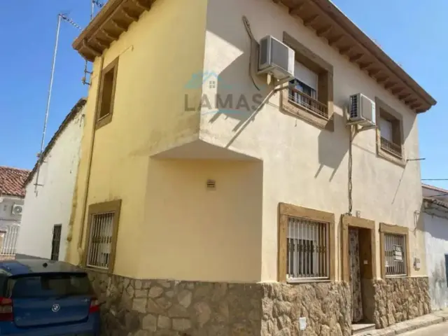 Chalet en calle de Tortosa