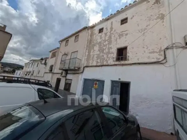 Townhouse in Huelma photo 4