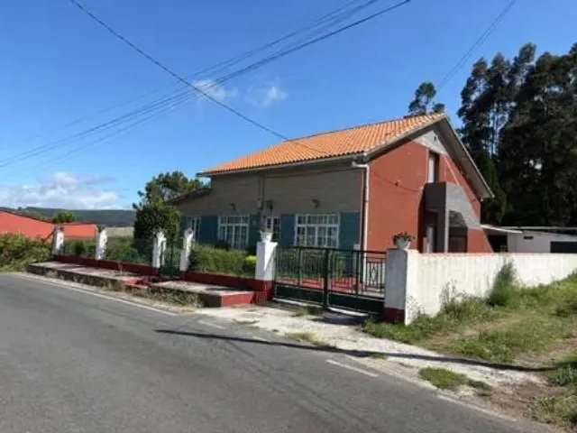 Chalet in El Feal-Xuvia photo 2