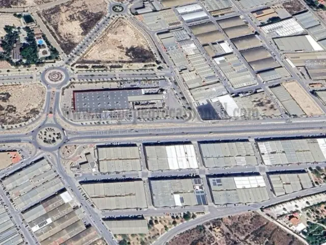 Nave industrial en venta en Crevillent - Vista 2