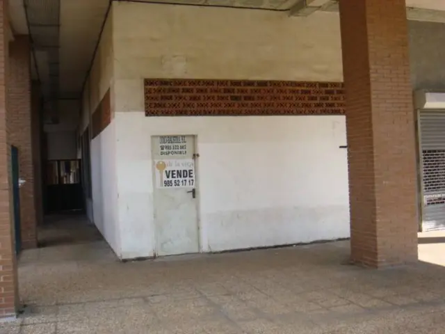 Local comercial en venta en Avilés - View 2