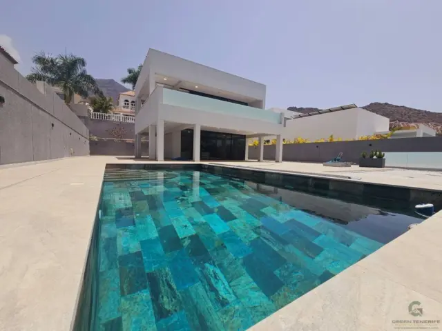 Villa in Costa Adeje