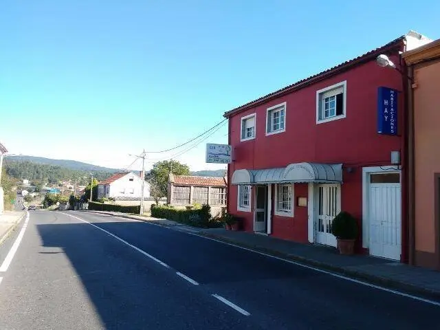 House in Paradela (A Estrada)