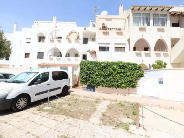 Casa en Cabo Roig-La Zenia-La Regia
