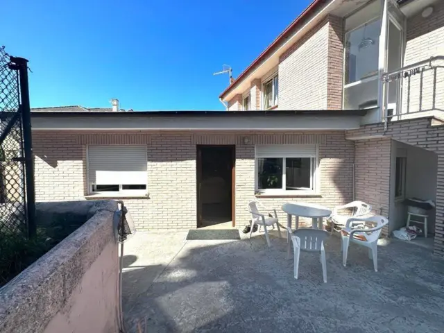 Terraced house in Helgueras