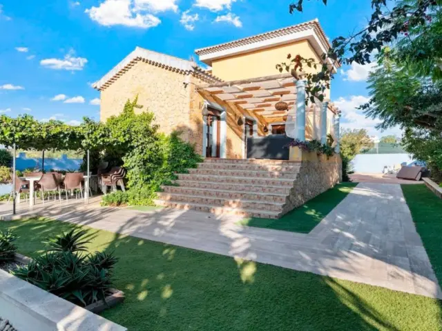 Chalet en Santa Pola