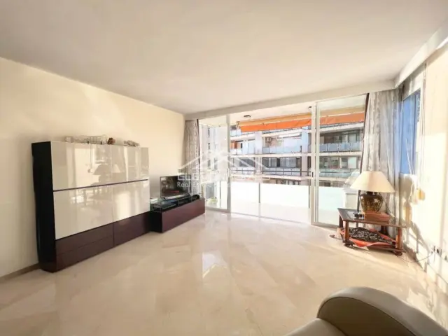 Apartment on Passeig Marítim photo 2