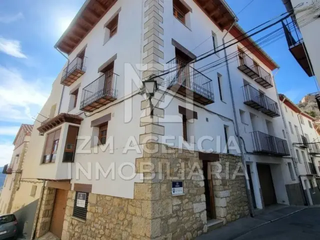 Rustic house on Calle Guimera